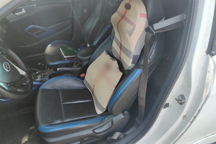 Used Hyundai Veloster 2012 1.6T Automatic Luxury Edition Left Front Seat