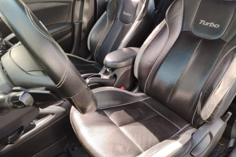 Used Hyundai Veloster 2012 1.6T Automatic Luxury Edition Left Front Seat