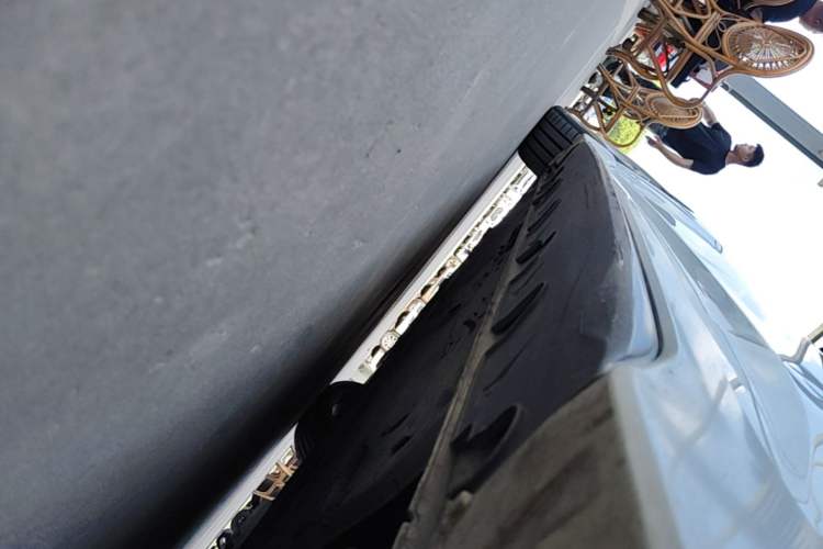 Used Hyundai Veloster 2012 1.6T Automatic Luxury Edition Left Side Sill