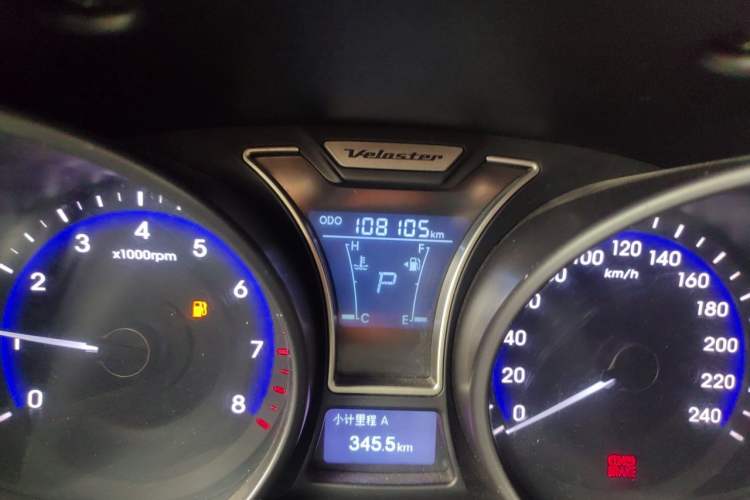 Used Hyundai Veloster 2012 1.6T Automatic Luxury Edition Odometer Close Up