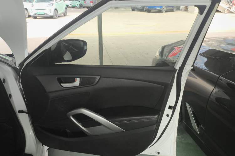 Used Hyundai Veloster 2012 1.6T Automatic Luxury Edition Right Front Door Interior