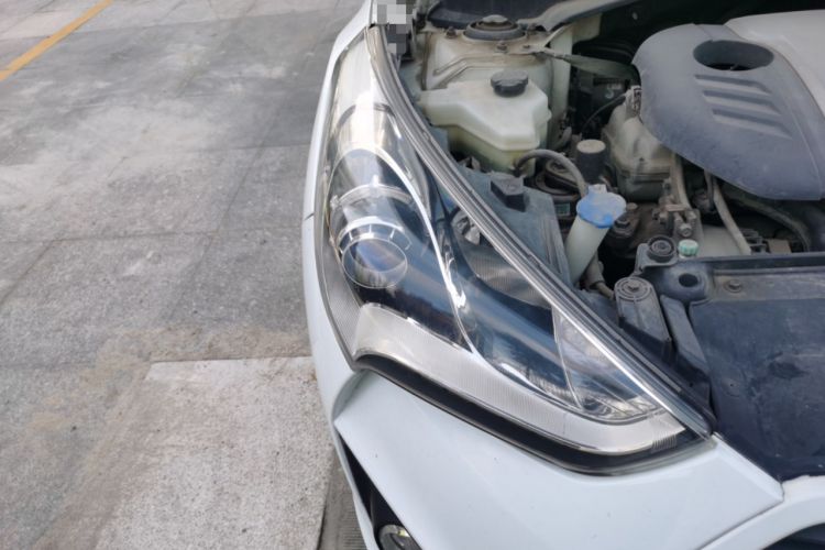 Used Hyundai Veloster 2012 1.6T Automatic Luxury Edition Right Front Headlight
