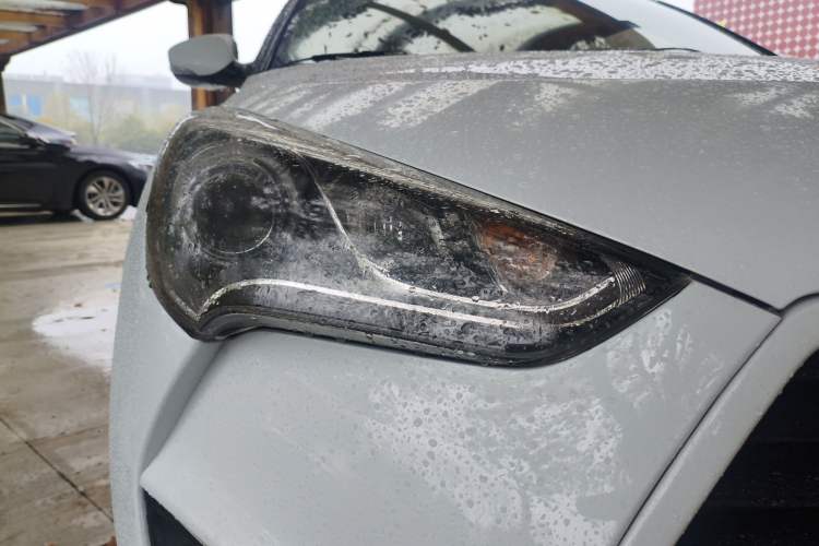 Used Hyundai Veloster 2012 1.6T Automatic Luxury Edition Right Front Headlight