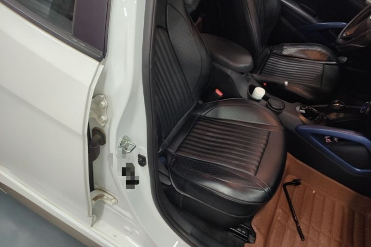 Used Hyundai Veloster 2012 1.6T Automatic Luxury Edition Right Front Seat