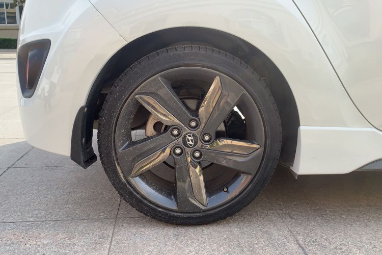 Used Hyundai Veloster 2012 1.6T Automatic Luxury Edition Right Rear Wheel Hub