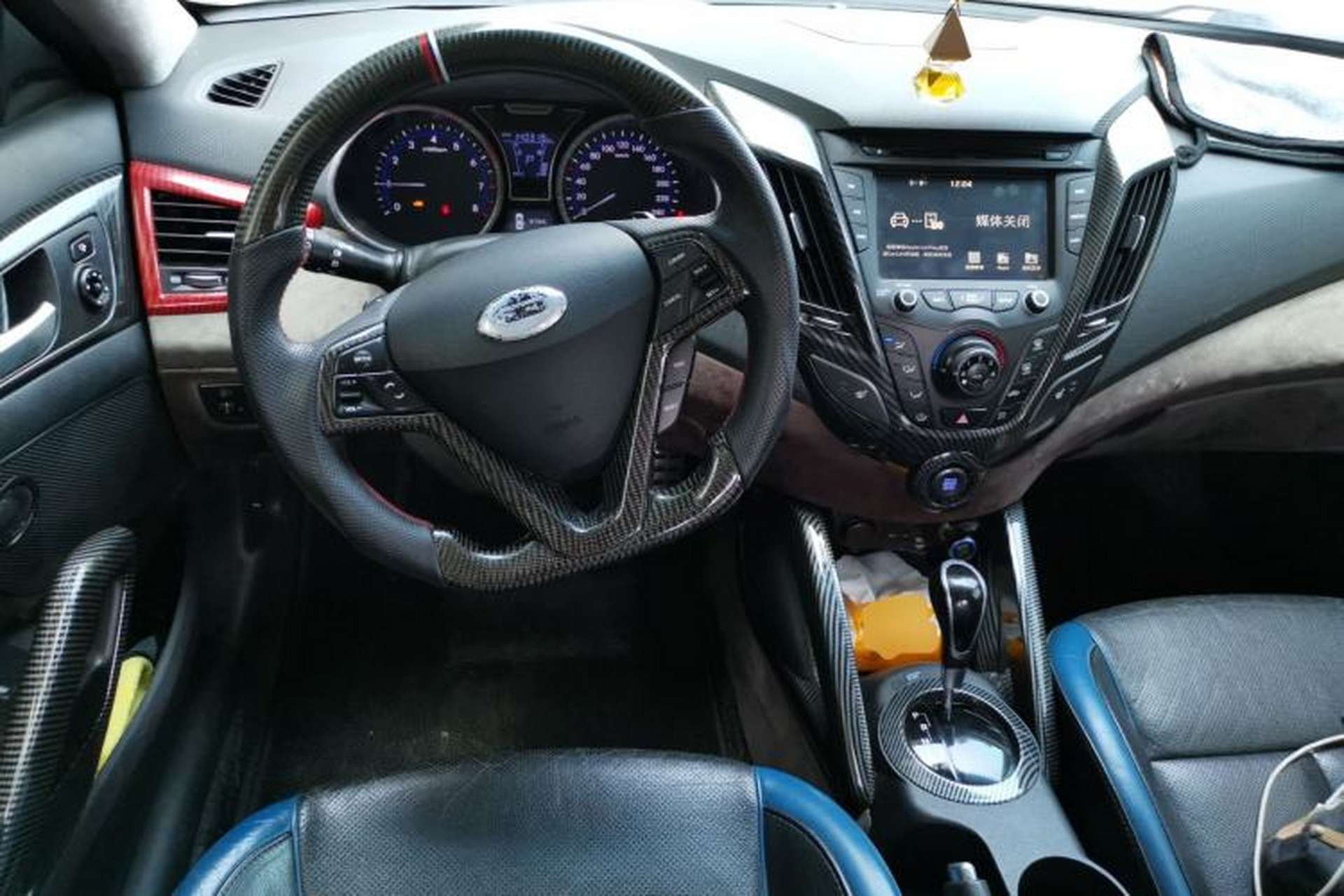 Used Hyundai Veloster 2012 1.6T Automatic Luxury Edition Steering Wheel