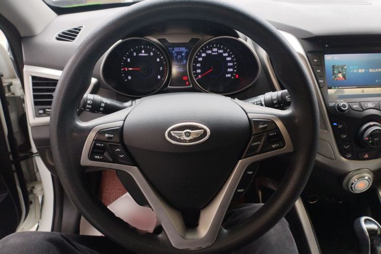 Used Hyundai Veloster 2012 1.6L Automatic Luxury Edition Steering Wheel