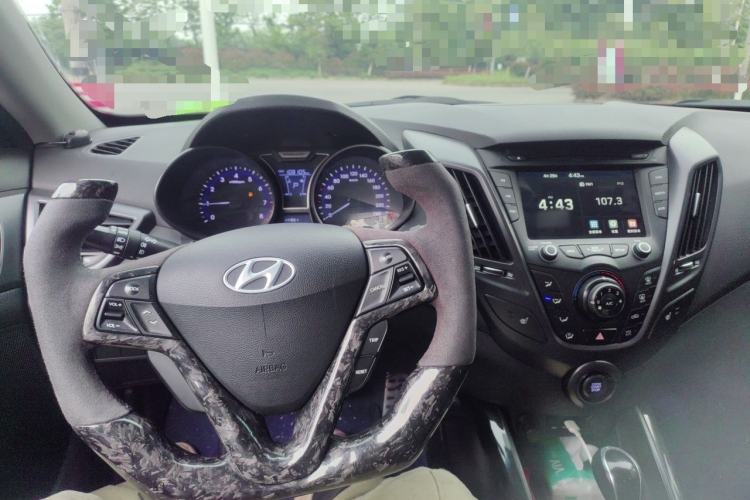 Used Hyundai Veloster 2012 1.6T Automatic Luxury Edition Steering Wheel