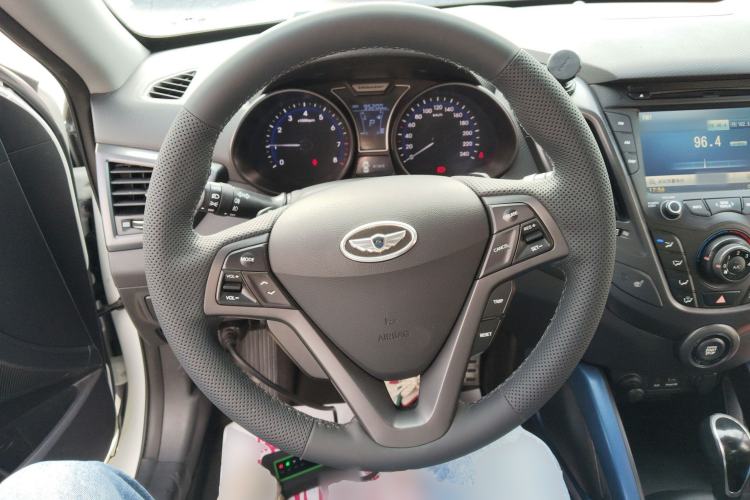 Used Hyundai Veloster 2012 1.6T Automatic Luxury Edition Steering Wheel