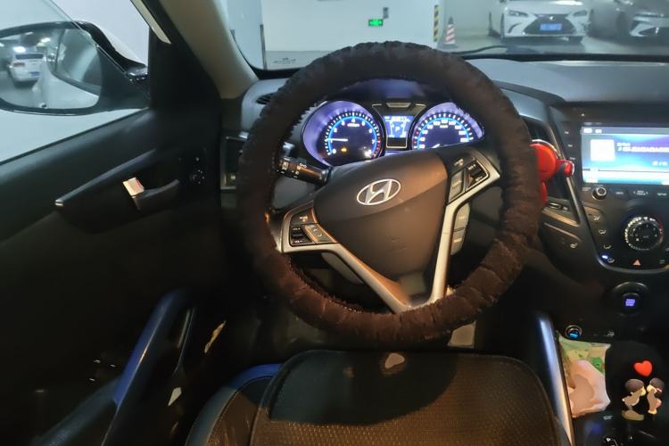 Used Hyundai Veloster 2012 1.6T Automatic Luxury Edition Steering Wheel
