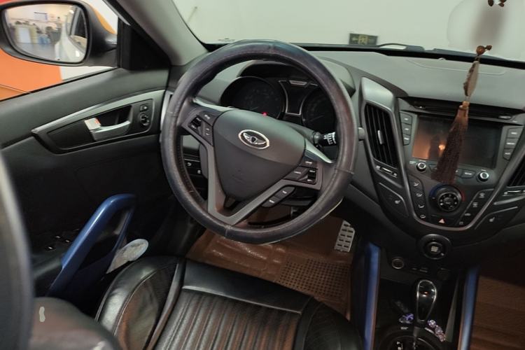 Used Hyundai Veloster 2012 1.6T Automatic Luxury Edition Steering Wheel