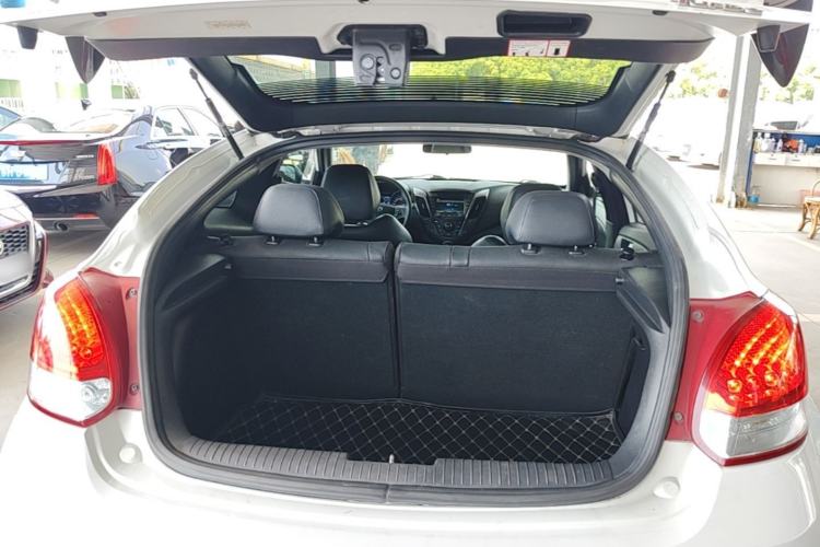 Used Hyundai Veloster 2012 1.6T Automatic Luxury Edition Trunk