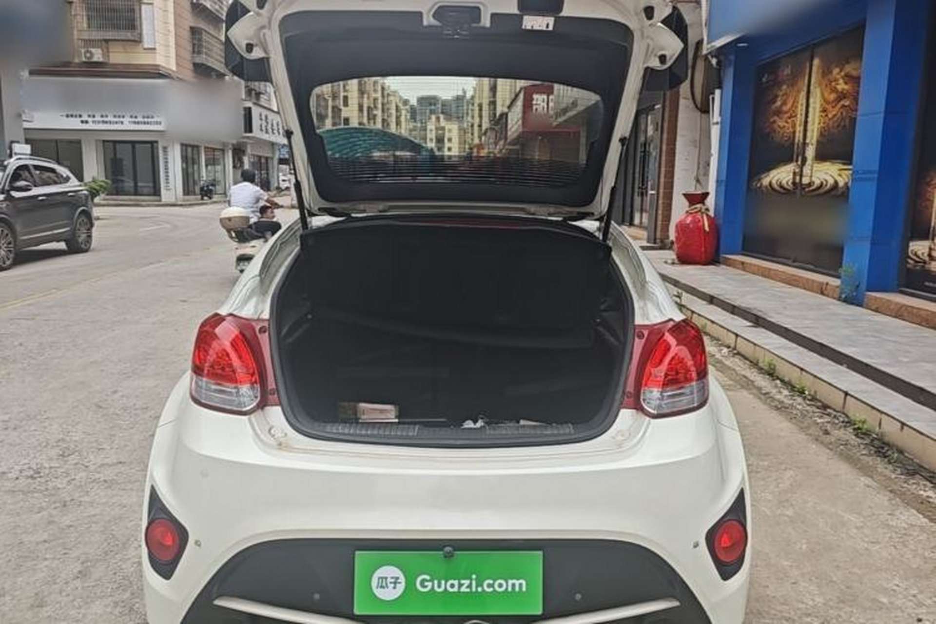 Used Hyundai Veloster 2012 1.6T Automatic Luxury Edition Trunk