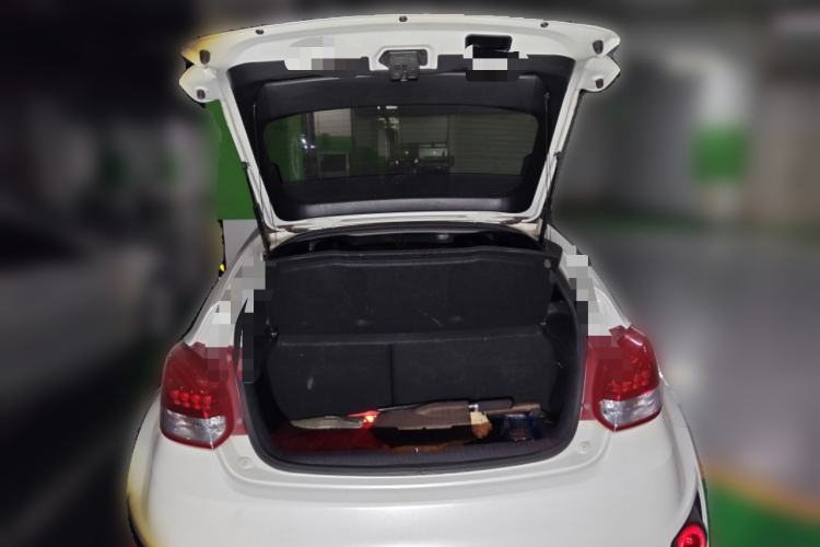 Used Hyundai Veloster 2012 1.6T Automatic Luxury Edition Trunk
