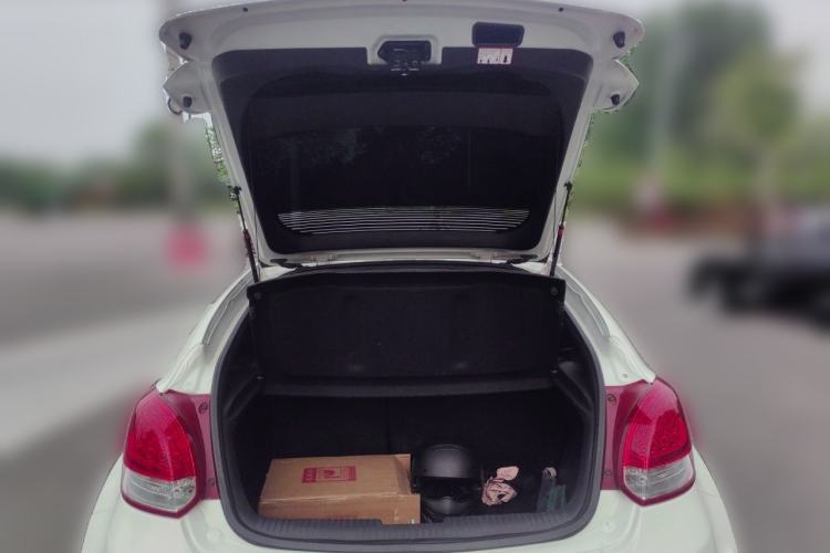 Used Hyundai Veloster 2012 1.6T Automatic Luxury Edition Trunk