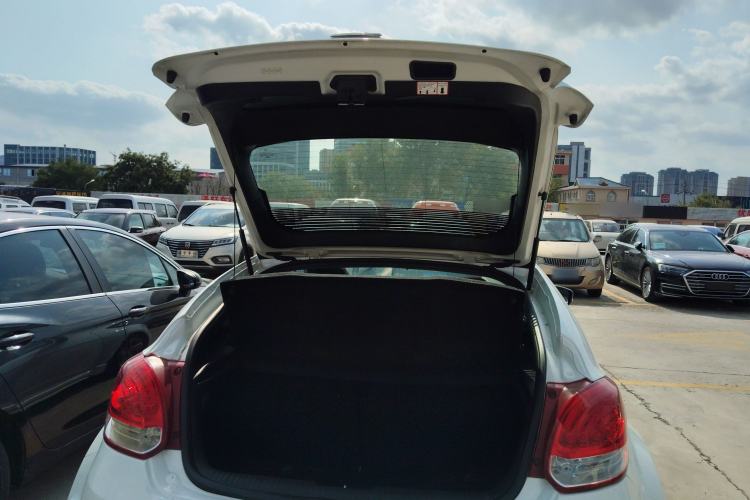 Used Hyundai Veloster 2012 1.6T Automatic Luxury Edition Trunk