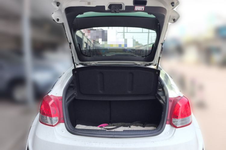Used Hyundai Veloster 2012 1.6T Automatic Luxury Edition Trunk