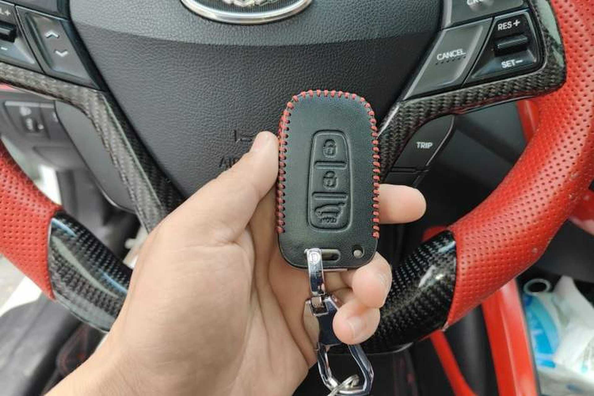 Used Hyundai Veloster 2012 1.6T Automatic Luxury Edition Vehicle Key