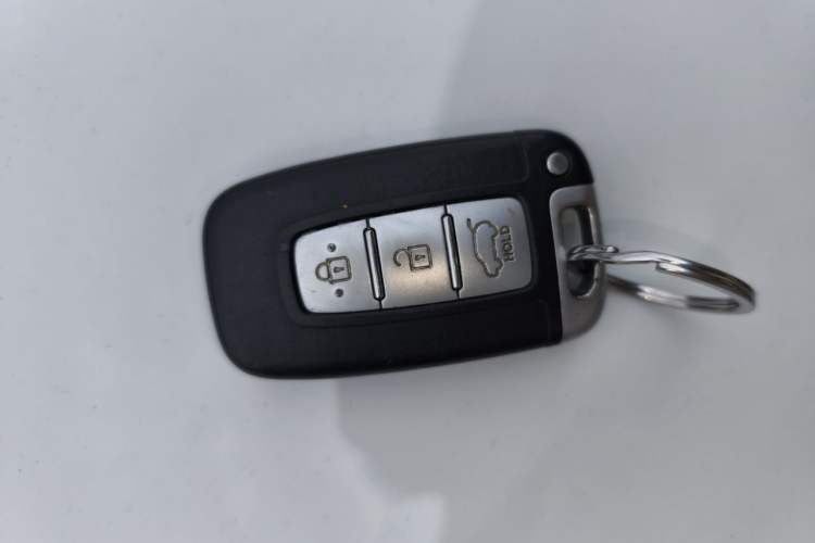 Used Hyundai Veloster 2012 1.6T Automatic Luxury Edition Vehicle Key