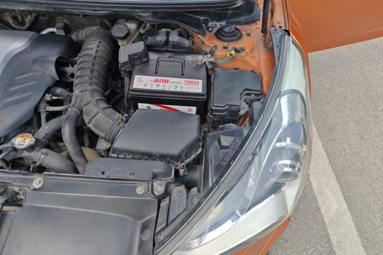 Used Hyundai Veloster 2012 1.6T Automatic Luxury Edition Engine Bay Left