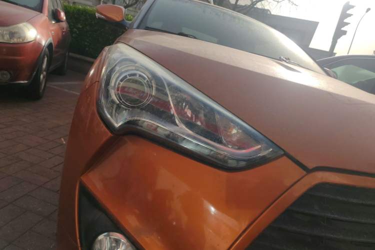 Used Hyundai Veloster 2012 1.6T Automatic Luxury Edition Exterior 6
