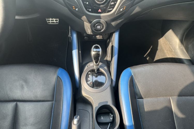 Used Hyundai Veloster 2012 1.6T Automatic Flagship Edition Gear Lever