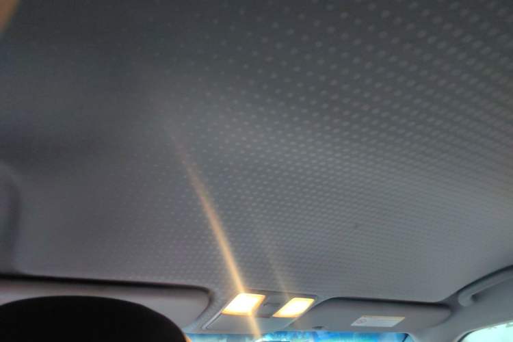 Used Hyundai Veloster 2012 1.6T Automatic Luxury Edition Headliner