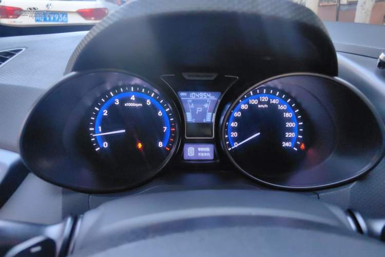 Used Hyundai Veloster 2012 1.6T Automatic Luxury Edition Instrument Cluster
