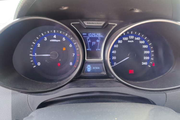 Used Hyundai Veloster 2012 1.6T Automatic Luxury Edition Instrument Cluster