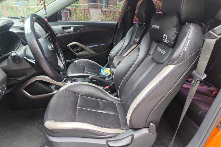 Used Hyundai Veloster 2012 1.6T Automatic Luxury Edition Left Front Seat