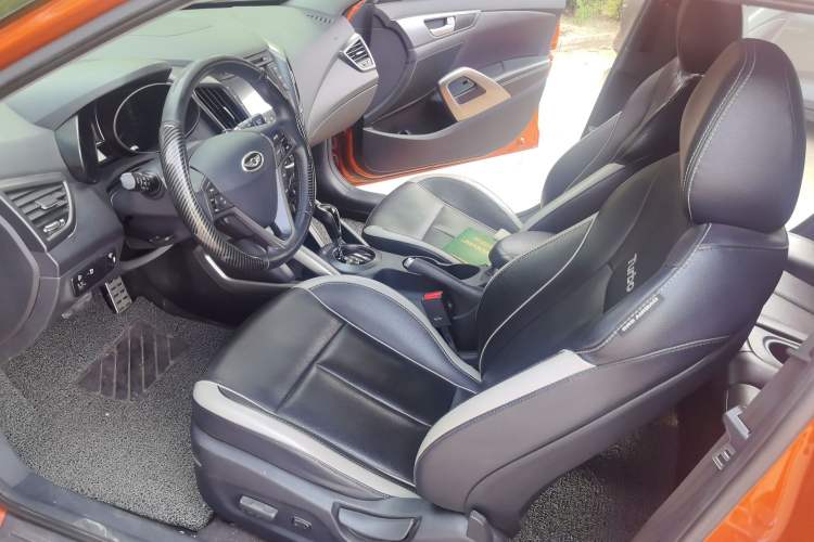 Used Hyundai Veloster 2012 1.6T Automatic Luxury Edition Left Front Seat