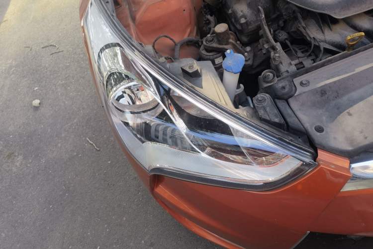 Used Hyundai Veloster 2012 1.6L Automatic Luxury Edition Right Front Headlight