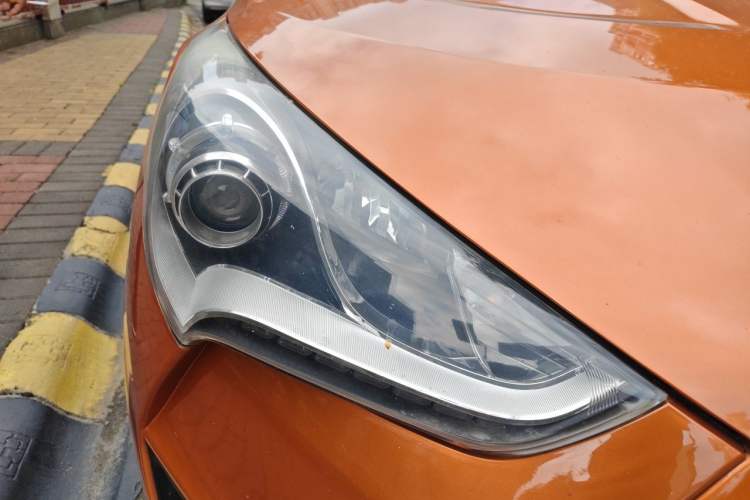Used Hyundai Veloster 2012 1.6T Automatic Luxury Edition Right Front Headlight