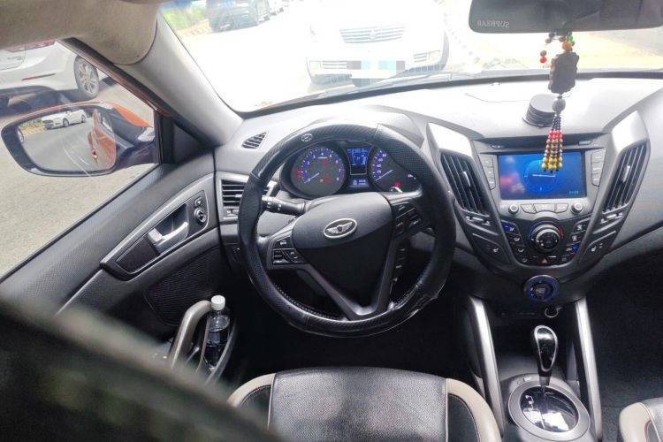 Used Hyundai Veloster 2012 1.6T Automatic Luxury Edition Steering Wheel