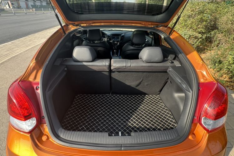 Used Hyundai Veloster 2012 1.6T Automatic Flagship Edition Trunk