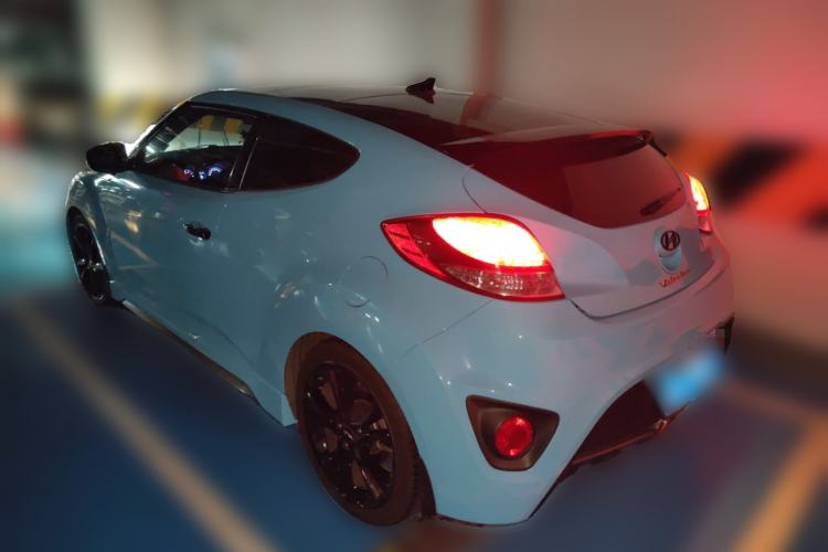 Used Hyundai Veloster 2015 1.6T Automatic Luxury Edition Exterior 3