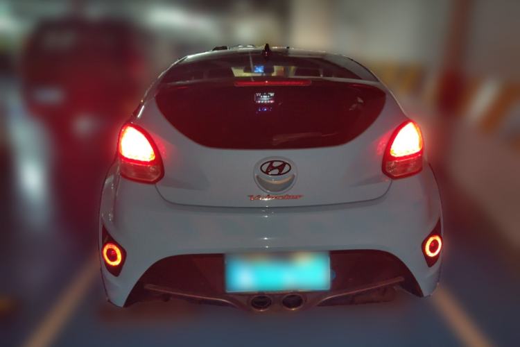 Used Hyundai Veloster 2015 1.6T Automatic Luxury Edition Exterior 4