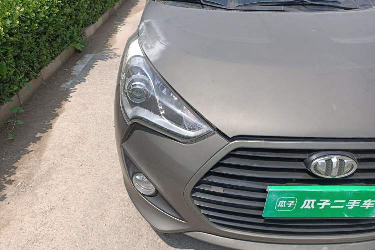 Used Hyundai Veloster 2015 1.6T Automatic Luxury Edition Right Front Headlight