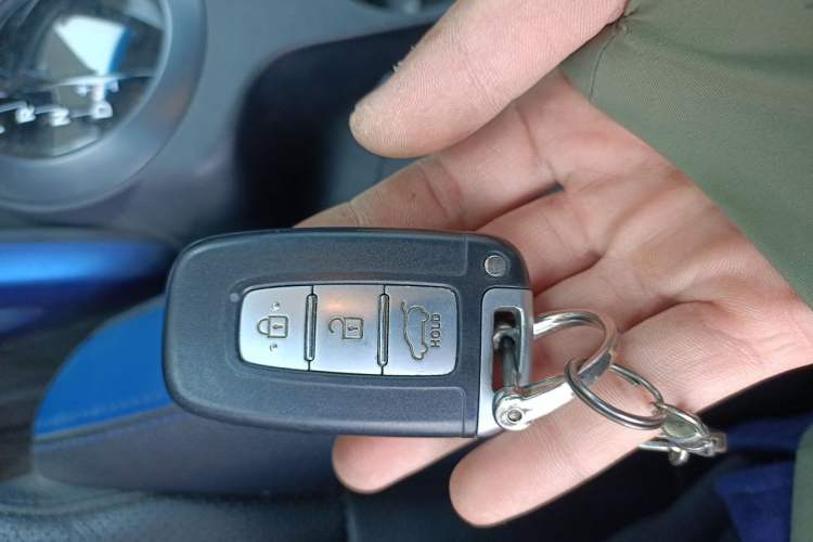 Used Hyundai Veloster 2015 1.6T Automatic Luxury Edition Vehicle Key
