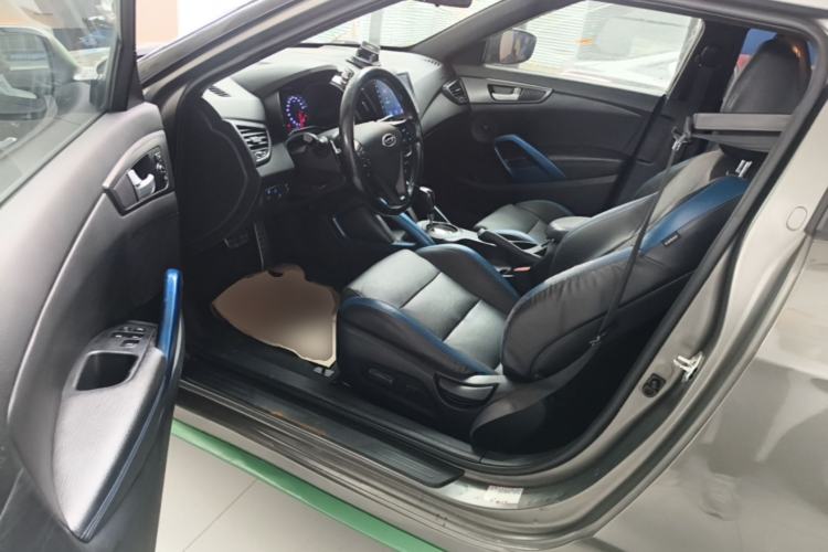Used Hyundai Veloster 2015 1.6T Automatic Prestige Edition Driver Seat