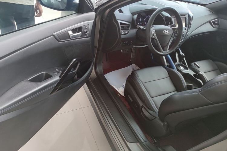 Used Hyundai Veloster 2015 1.6T Automatic Luxury Edition Driver Seat