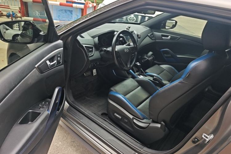 Used Hyundai Veloster 2015 1.6T Automatic Luxury Edition Driver Seat