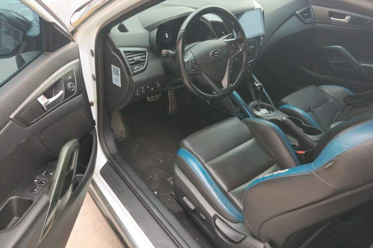 Used Hyundai Veloster 2015 1.6T Automatic Prestige Edition Driver Seat
