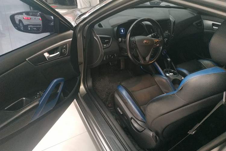 Used Hyundai Veloster 2015 1.6T Automatic Luxury Edition Driver Seat