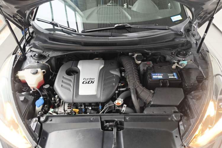 Used Hyundai Veloster 2015 1.6T Automatic Prestige Edition Engine Bay