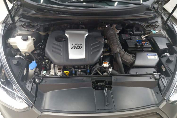 Used Hyundai Veloster 2015 1.6T Automatic Luxury Edition Engine Bay