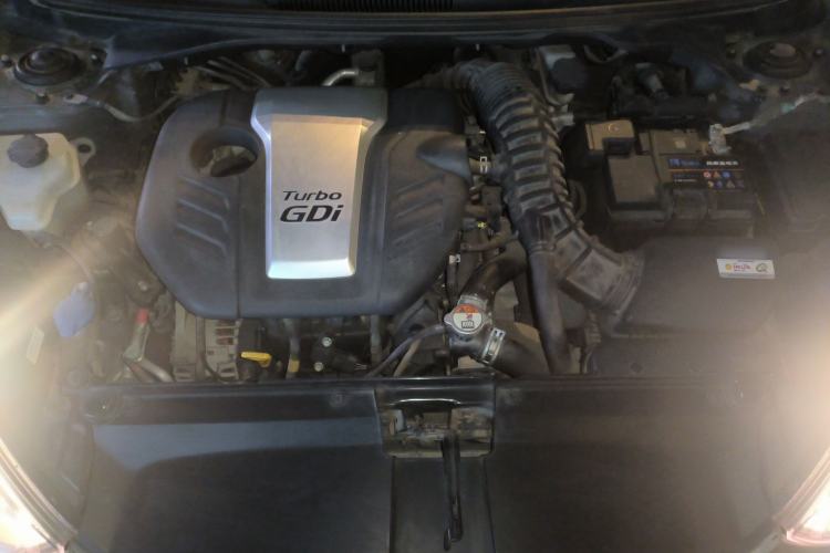 Used Hyundai Veloster 2015 1.6T Automatic Prestige Edition Engine Bay