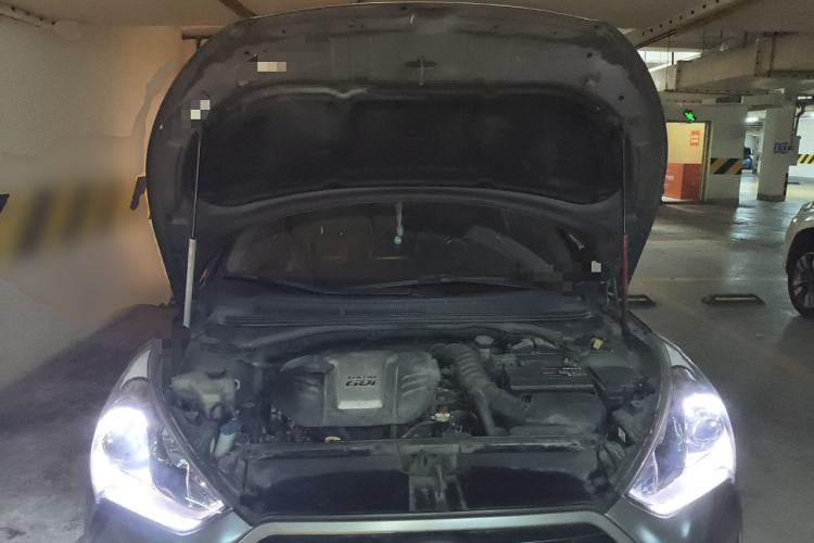 Used Hyundai Veloster 2015 1.6T Automatic Luxury Edition Engine Bay