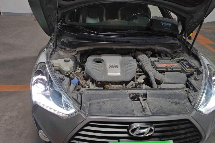 Used Hyundai Veloster 2015 1.6T Automatic Luxury Edition Engine Bay Right