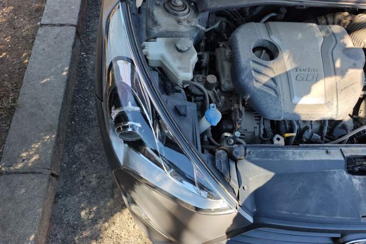 Used Hyundai Veloster 2015 1.6T Automatic Prestige Edition Engine Bay Right